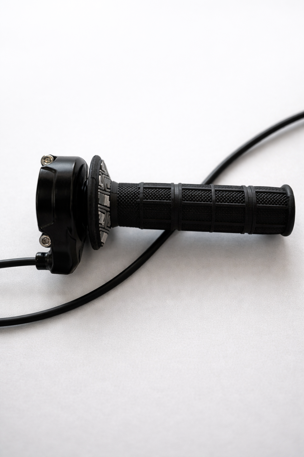 3 Pin Plug & Play Surron Throttle (Male/Female) – Compatible with Macfox, Super73, TST & QLife[does not come with grip]